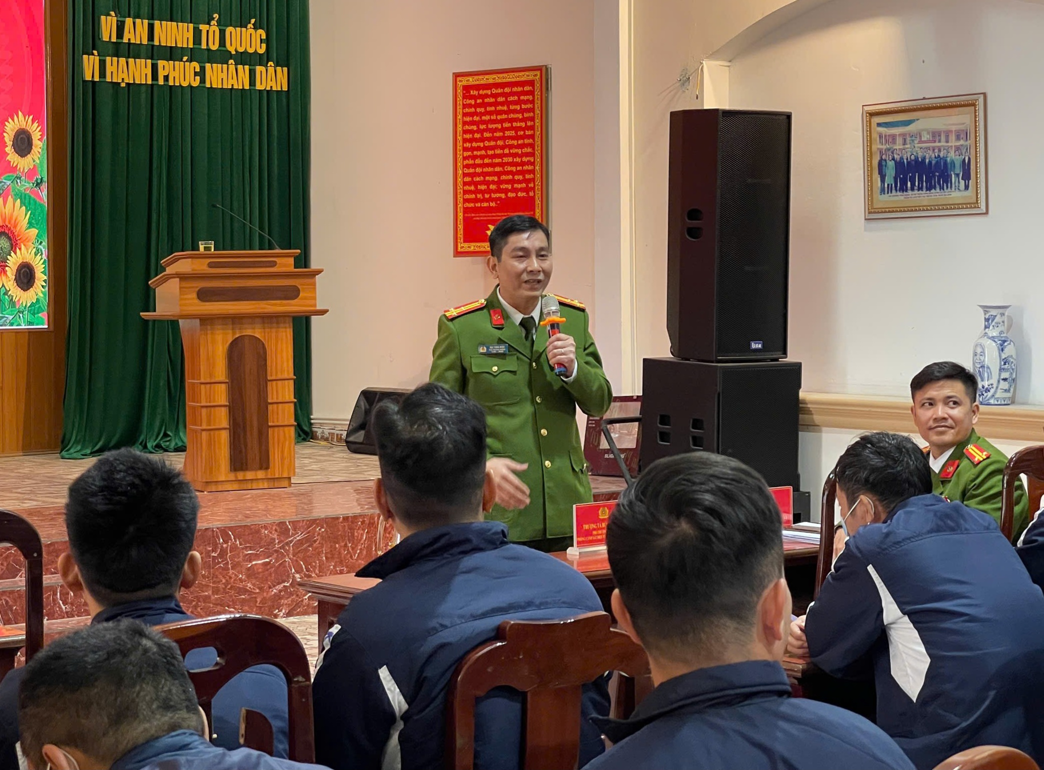 Cơ sở cai nghiện ma túy số 1 tổ chức bồi dưỡng kiến thức pháp luật phòng, chống ma túy cho học viên